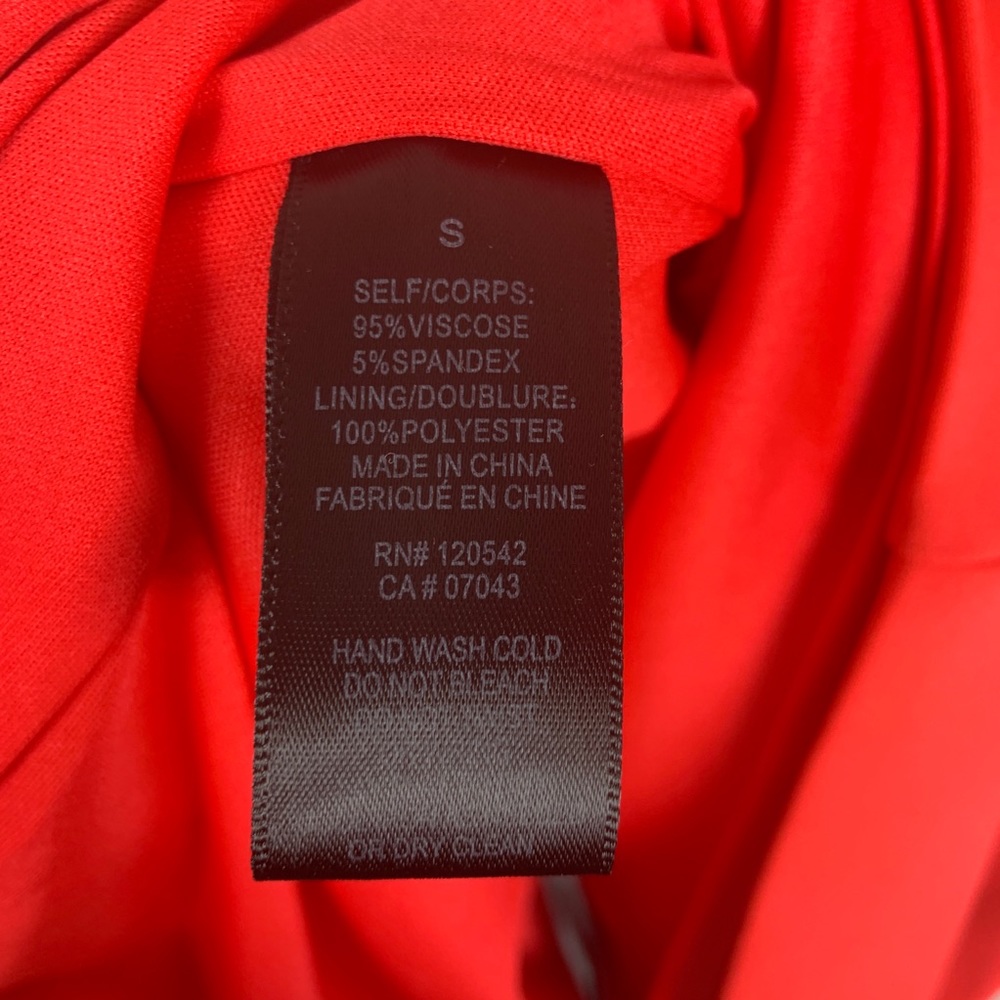 Coco & Felicity • Ruffle Back Shift Dress - Picture 7 of 7